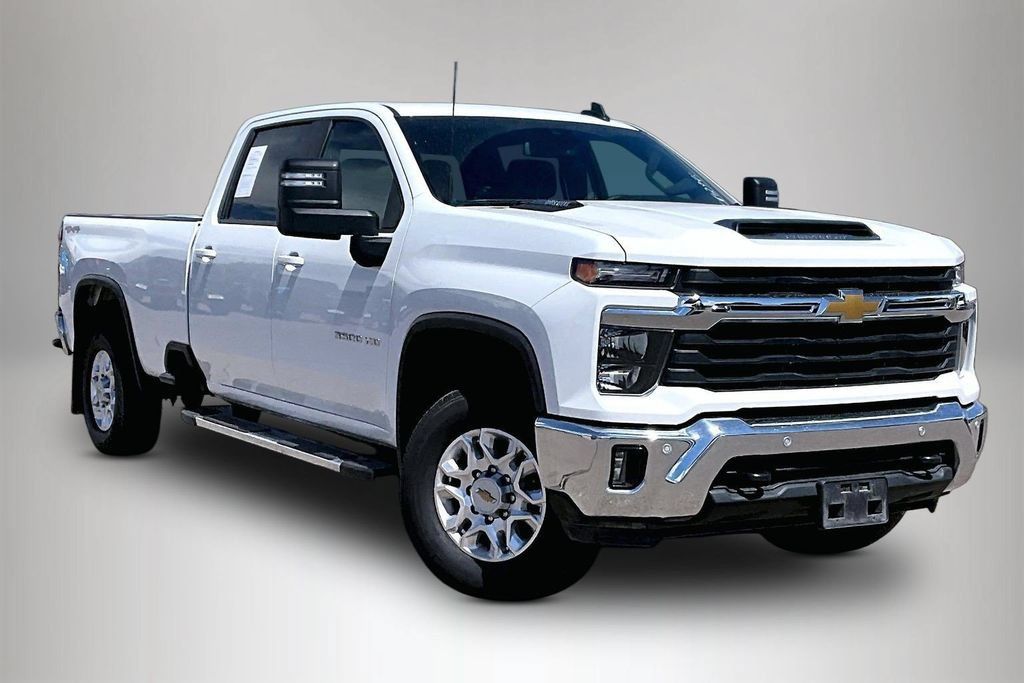 Used 2025 Chevrolet Silverado 3500 LT w/ Safety Package AWD/4WD image 1
