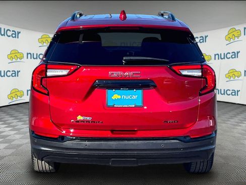 Used 2023 GMC Terrain SLE w/ Driver Convenience Package image 5