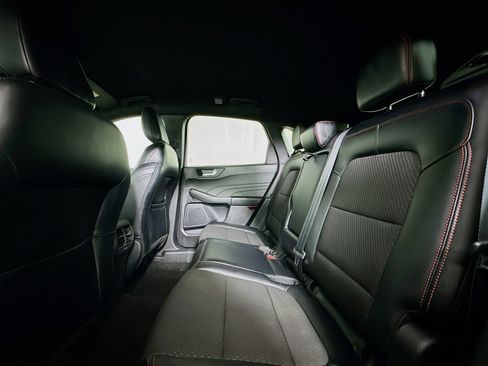 Used 2024 Ford Escape ST-Line image 27