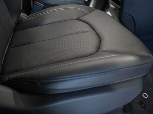 New 2026 Chrysler Pacifica Select image 23