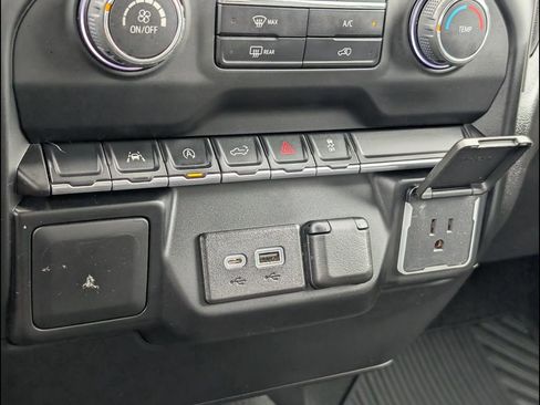 Used 2022 Chevrolet Silverado 1500 Custom AWD/4WD image 15