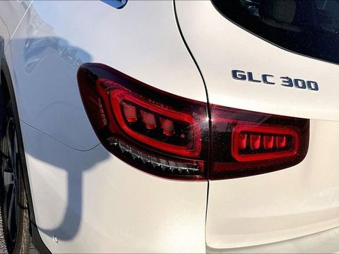Used 2021 Mercedes-Benz GLC 300 4MATIC image 30