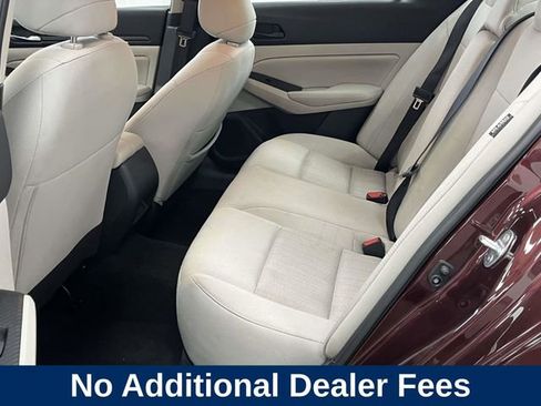 Used 2024 Nissan Altima 2.5 SV FWD image 17