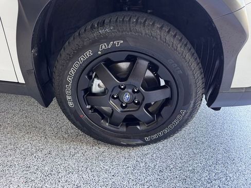 Used 2025 Subaru Outback Wilderness AWD/4WD image 13