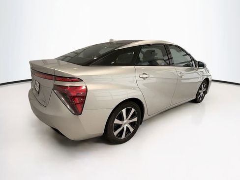 Used 2019 Toyota Mirai FWD image 6