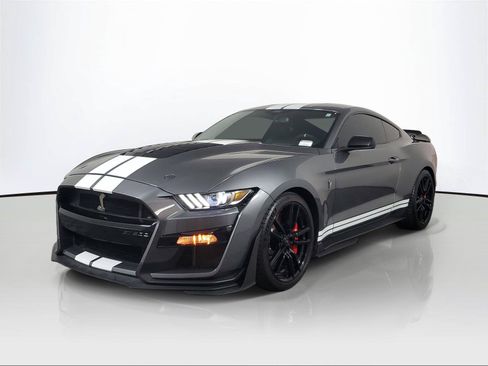Used 2021 Ford Mustang Shelby GT500 w/ Technology Package RWD image 3