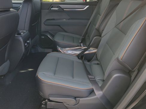 New 2026 GMC Acadia AT4 w/ Luxury Package image 7