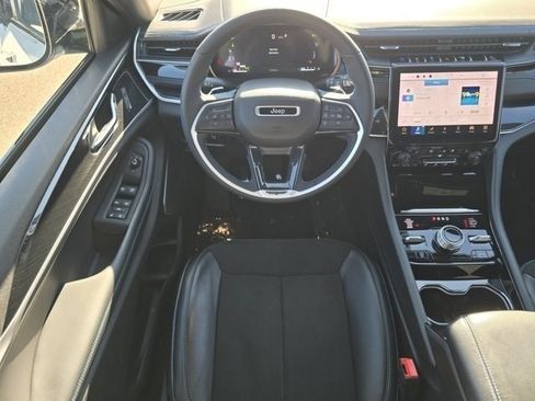 Used 2022 Jeep Grand Cherokee Trailhawk image 4