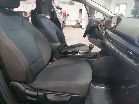 Certified 2025 Kia K4 FWD image 10