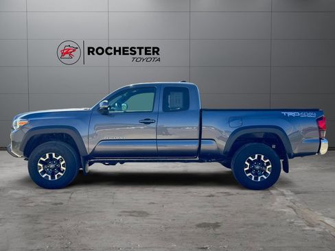 Certified 2019 Toyota Tacoma TRD Off-Road w/ TRD Premium Off Road Package AWD/4WD image 2