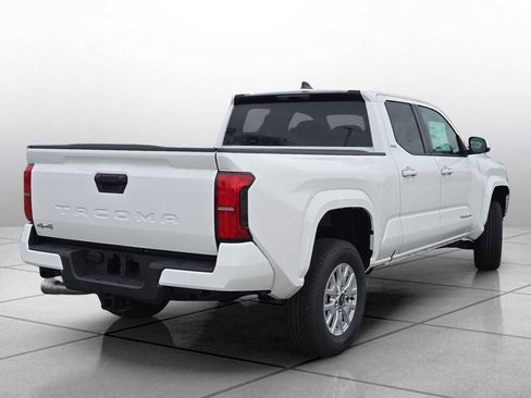 New 2026 Toyota Tacoma SR5 AWD/4WD image 17