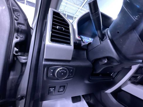 Used 2020 Ford F150 Lariat w/ Max Trailer Tow Package image 16