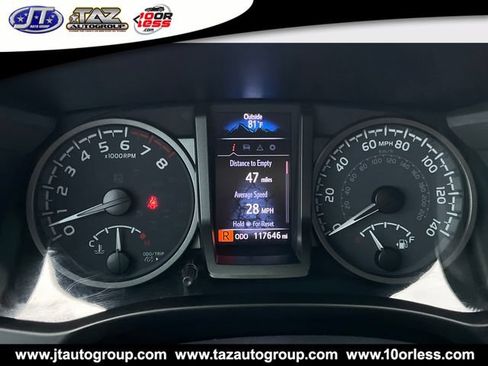 Used 2021 Toyota Tacoma TRD Off-Road w/ Technology Package AWD/4WD image 17