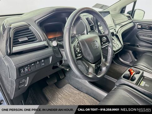 Used 2024 Honda Odyssey Elite image 9