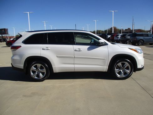 Used 2016 Toyota Highlander Limited image 8