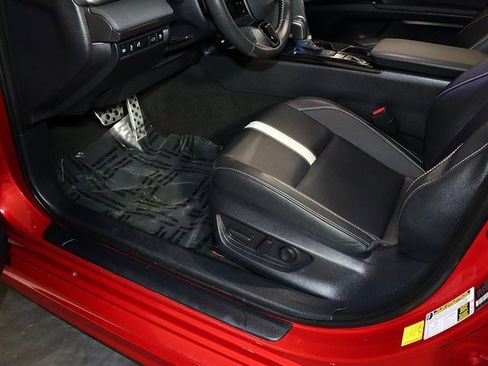 Used 2025 Toyota Camry SE image 21