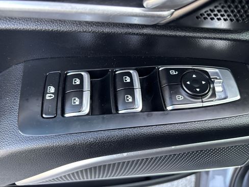 Used 2024 Kia Telluride S w/ S Sunroof Package FWD image 15