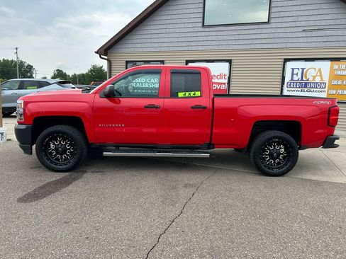 Used 2017 Chevrolet Silverado 1500 W/T w/ WT Convenience Package AWD/4WD image 8