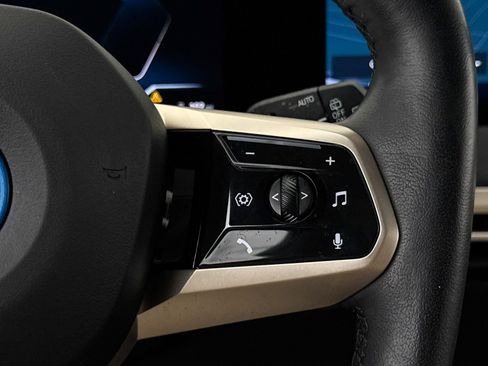 Used 2024 BMW iX xDrive50 w/ Premium Package image 34