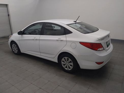 Used 2016 Hyundai Accent SE FWD image 3