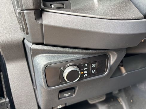 Used 2025 Ford Bronco Big Bend image 14