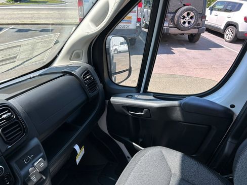 New 2024 RAM ProMaster 2500 w/ Convenience Group image 26
