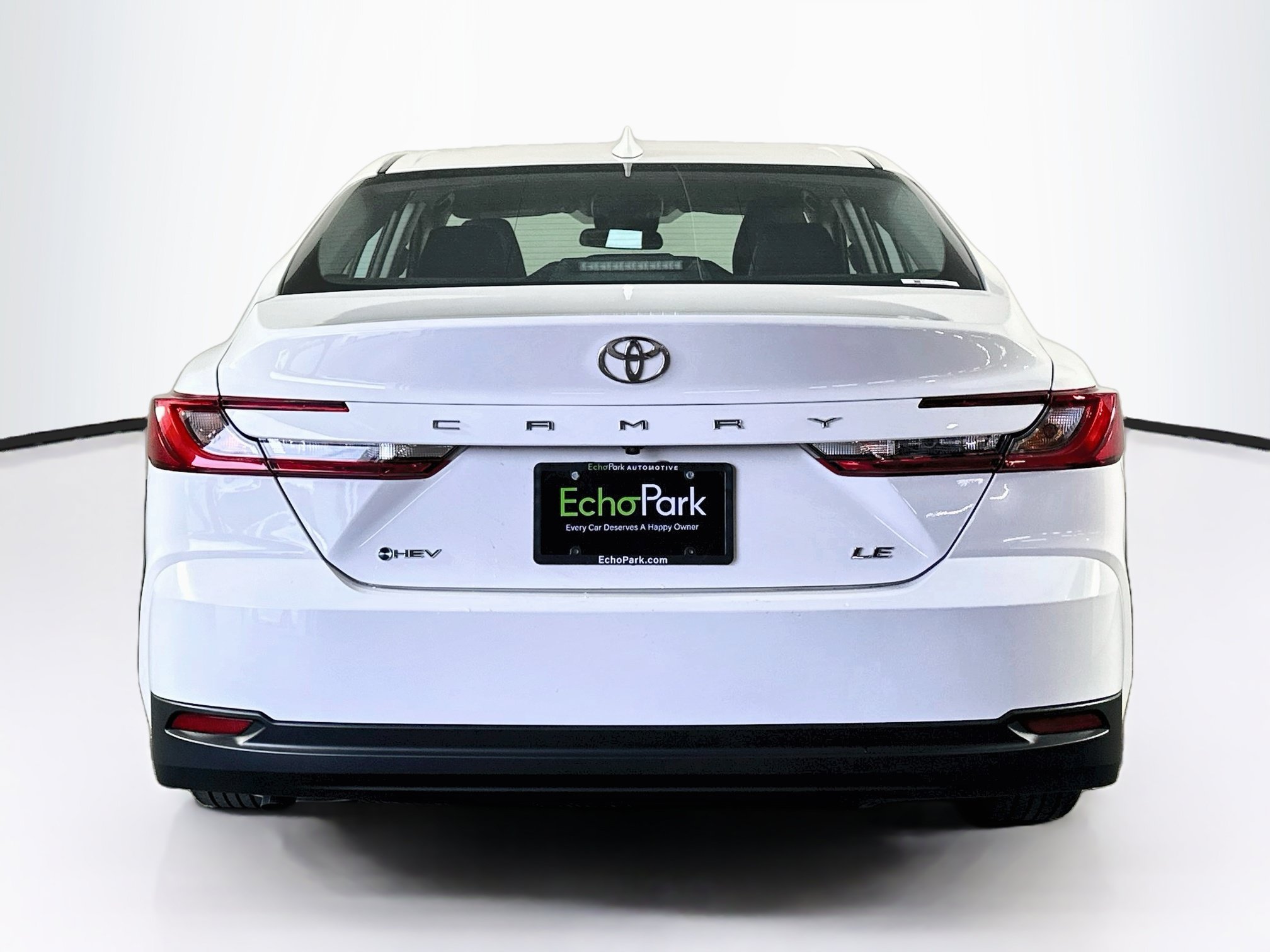 Used 2025 Toyota Camry LE FWD image 7