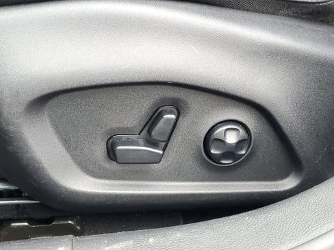 Used 2018 Jeep Compass Latitude w/ Popular Equipment Group image 6