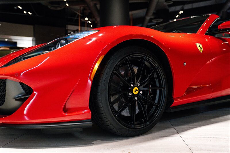 Used 2022 Ferrari 812 GTS RWD image 28