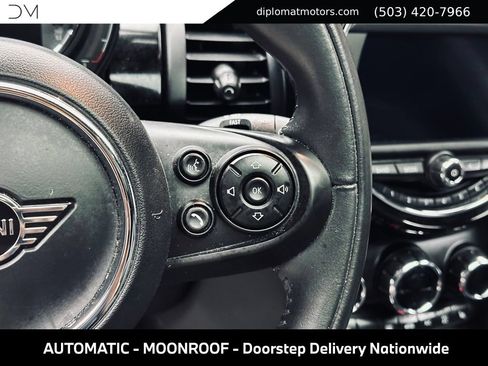 Used 2019 MINI Cooper 4-Door Hardtop w/ Signature Upholstery Package FWD image 31