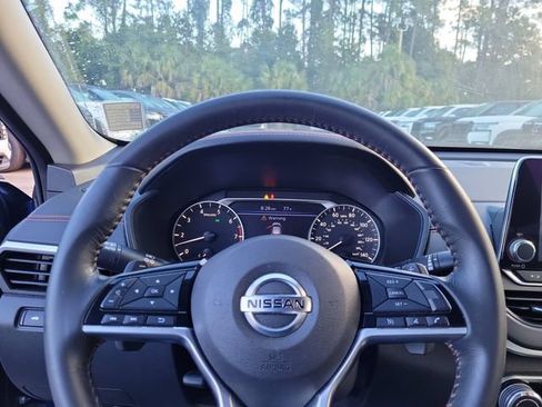 Used 2021 Nissan Altima 2.5 SR w/ SR Premium Package FWD image 23