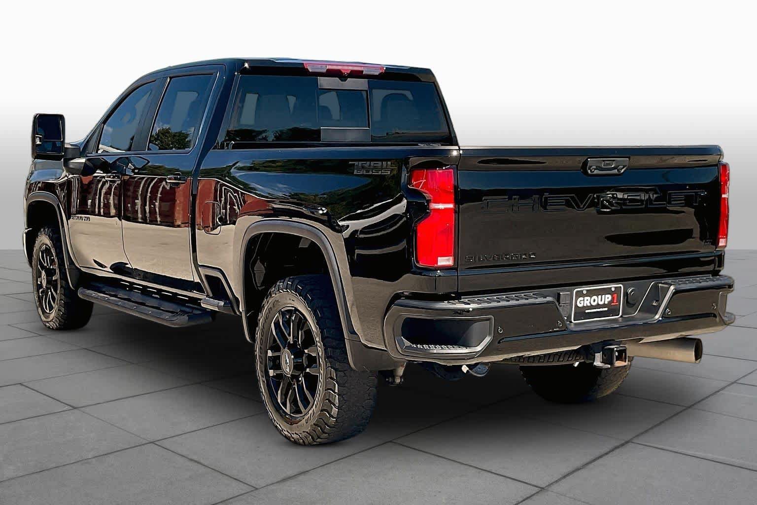 Used 2025 Chevrolet Silverado 2500 LT w/ Trail Boss Package AWD/4WD image 11
