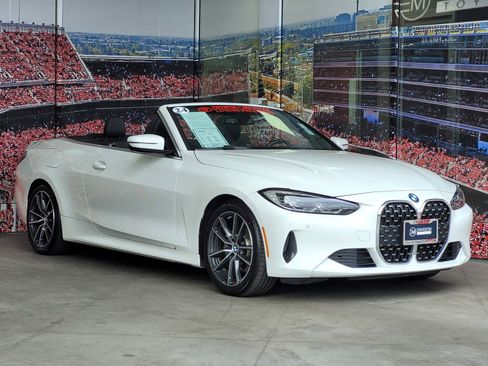 Used 2024 BMW 430i Convertible image 2