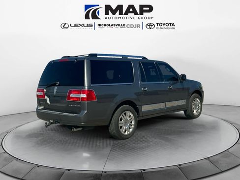 Used 2012 Lincoln Navigator L 4WD image 5