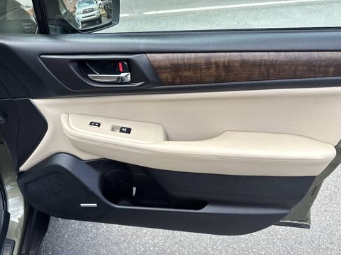 Used 2016 Subaru Outback 2.5i Limited AWD/4WD image 27