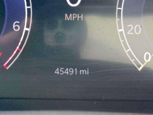 Used 2024 Jeep Grand Cherokee L Limited w/ Luxury Tech Group II image 5