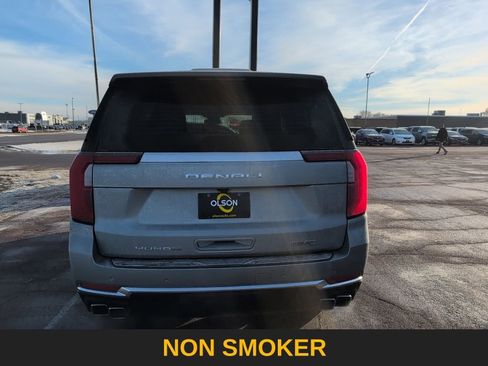Used 2025 GMC Yukon XL Denali image 6