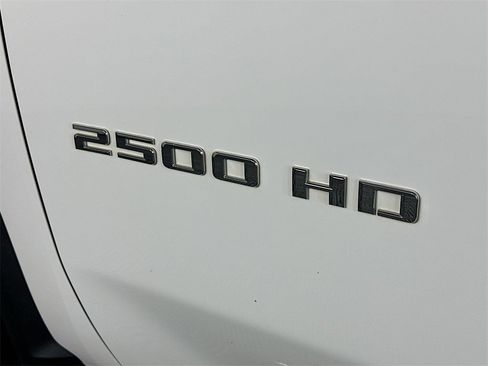 Used 2021 Chevrolet Silverado 2500 LT w/ Z71 Off-Road Package image 28