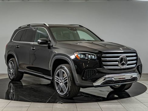 Certified 2024 Mercedes-Benz GLS 450 4MATIC image 3