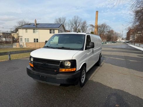 Used 2014 Chevrolet Express 1500 image 4