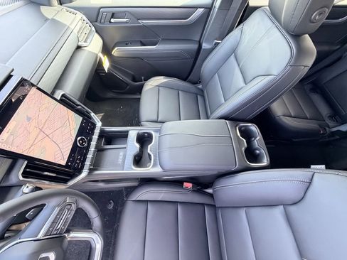 New 2026 GMC Acadia Elevation w/ Black Edition FWD image 22