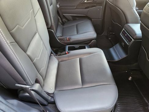 Used 2025 Lexus GX 550 w/ Accessory Package (2T) AWD/4WD image 31