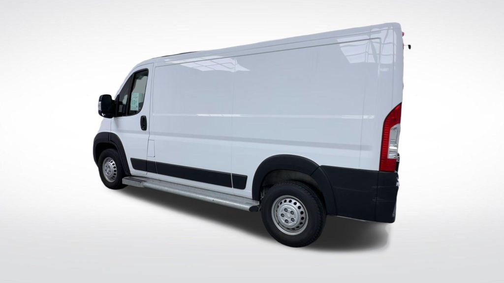 Used 2025 RAM ProMaster 2500 w/ U-Haul Equipment Group FWD image 9