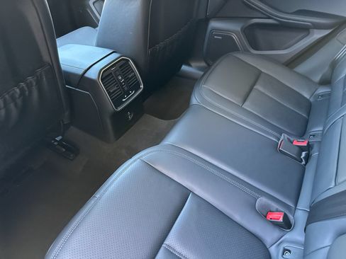 Certified 2025 Porsche Macan GTS AWD/4WD image 14