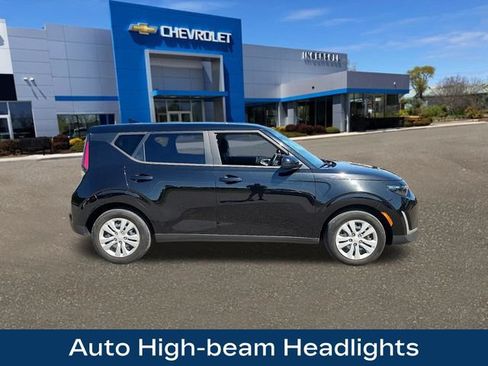 Used 2023 Kia Soul LX FWD image 8