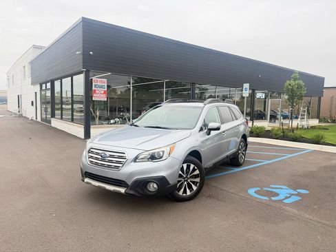 Used 2017 Subaru Outback 2.5i Limited AWD/4WD image 1