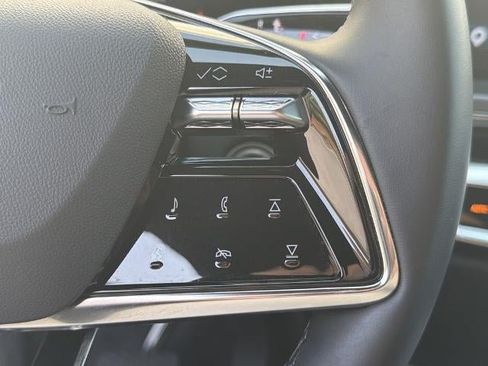 Certified 2024 Cadillac Lyriq Tech AWD/4WD image 27