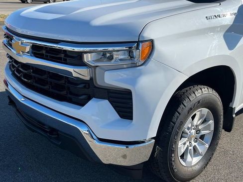 Certified 2025 Chevrolet Silverado 1500 LT w/ Work Truck Package image 10