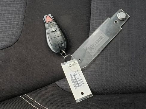 Used 2015 Jeep Cherokee Latitude w/ Cold Weather Group image 25