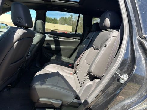 Used 2024 Cadillac XT6 Sport w/ Technology Package AWD/4WD image 8
